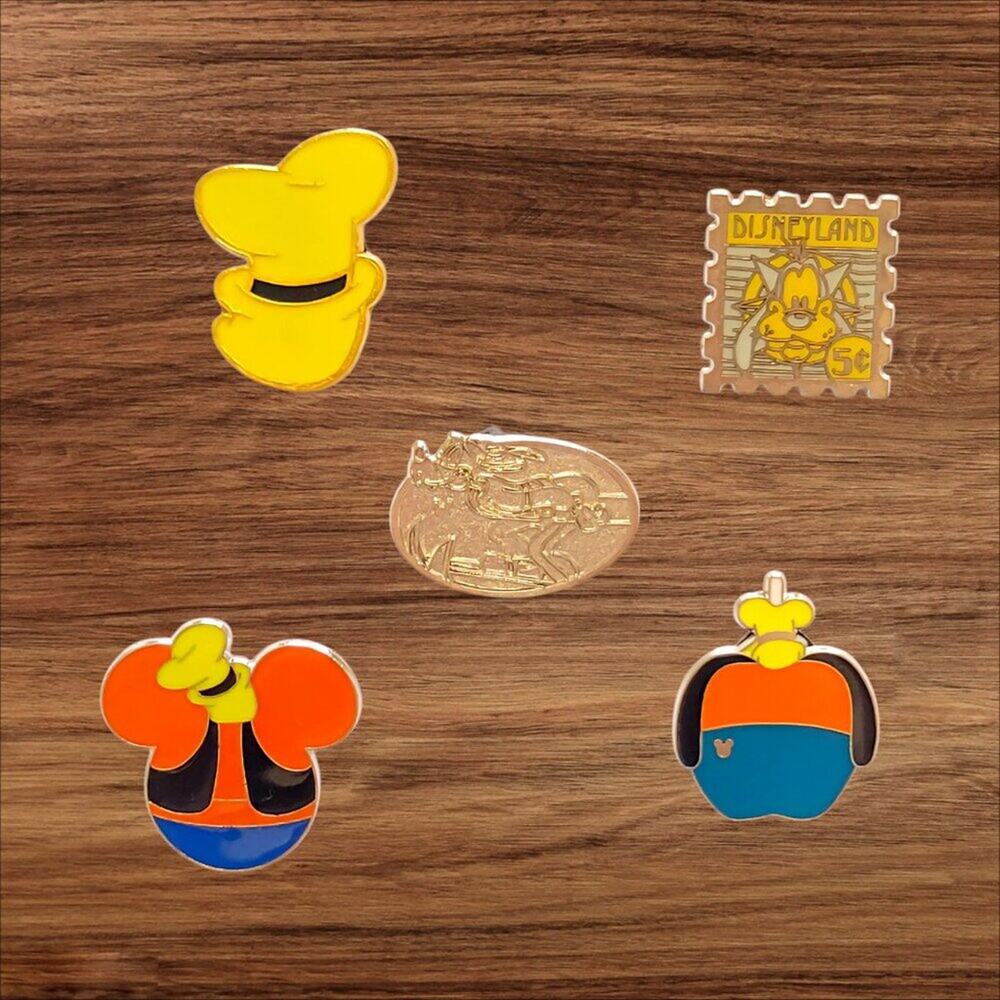 5 Goofy Disney Parks Trading Pins, Plus 2 Bonus Pins